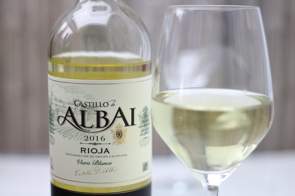 Rioja für Weingenießer: Himbeer-Roséwein-Bowle