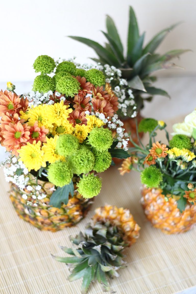 DIY-Sommerdeko: So bastelt ihr eine Ananas-Blumenvase - Mary Loves