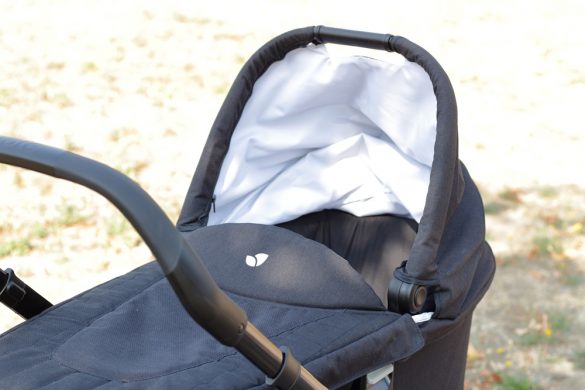 [Anzeige] Joie Chrome DLX Kombi-Kinderwagen - Mit dem Baby sicher unterwegs